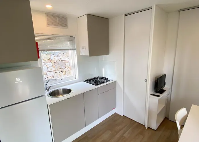 Glampchalet 5 Persone Pool&parking-pietra Ligure Camping