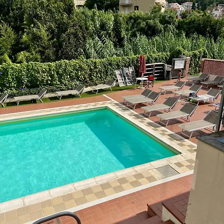 Campingplatz Glampchalet 5 Persone Pool&parking-pietra Ligure Pietra Ligure