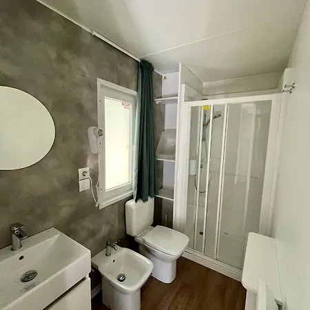 Glampchalet 5 Persone Pool&parking-pietra Ligure * 皮特拉利古